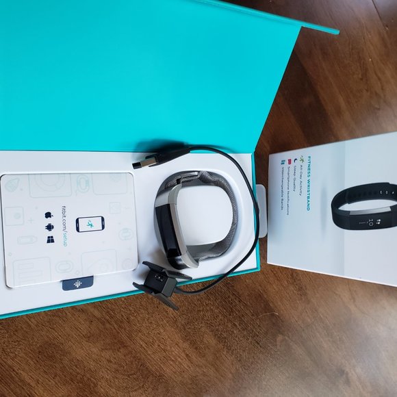 Fitbit Alta - Picture 2 of 2